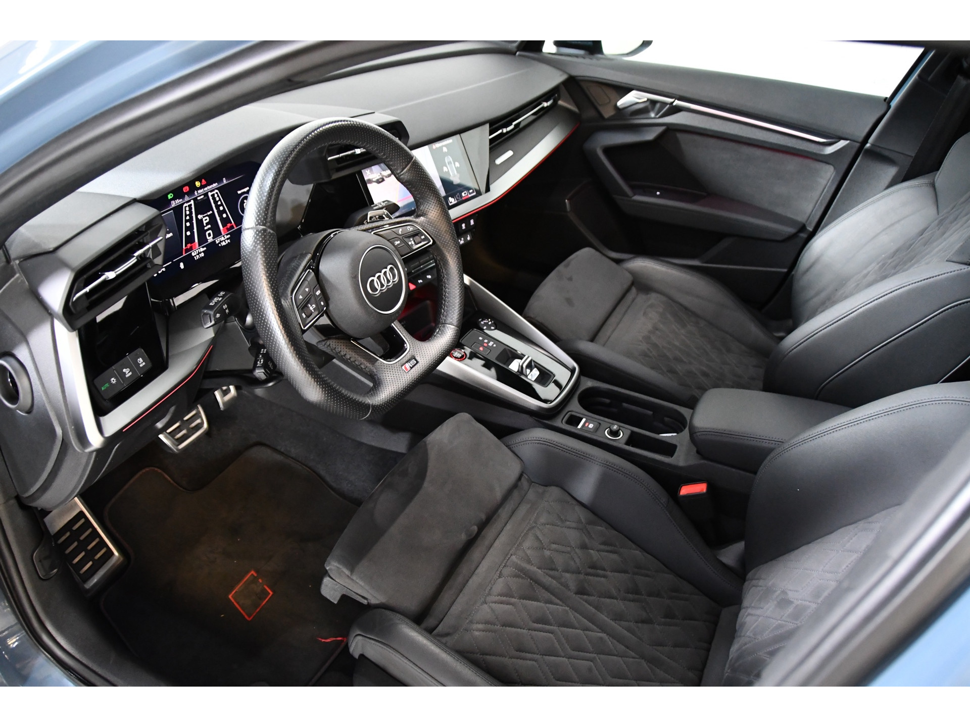 Audi A3 Sportback 2.5 TFSI RS 3 quattro Pano/Sfeer/Keyless/Matrix 2