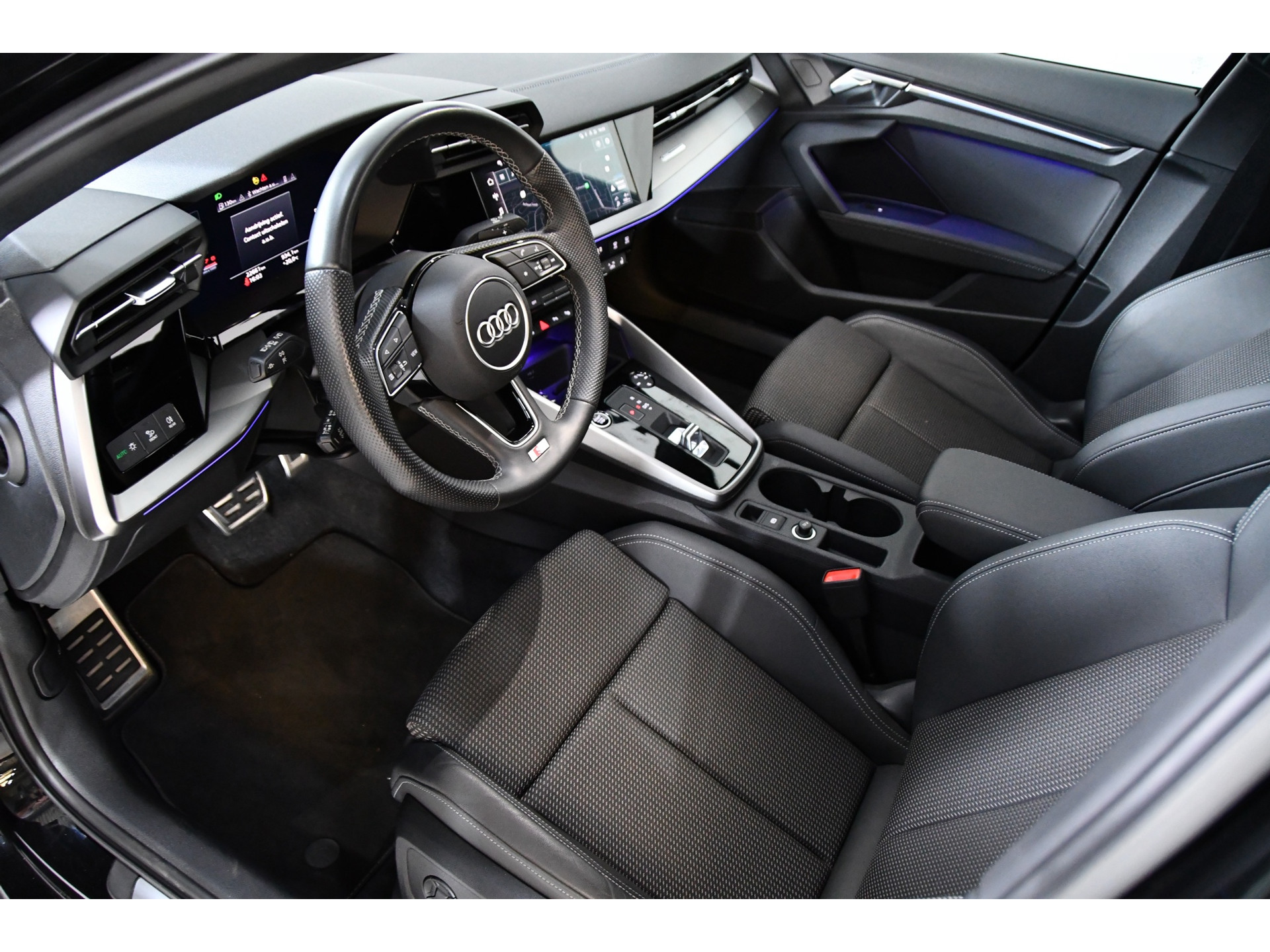 Audi A3 A3 Lim 35 TFSI S-tronic S-line 4