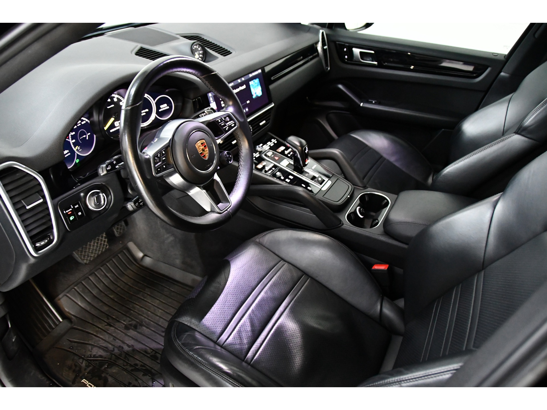 Porsche Cayenne Coupe 3.0 E-Hybrid Sport chrono, Panorama 1
