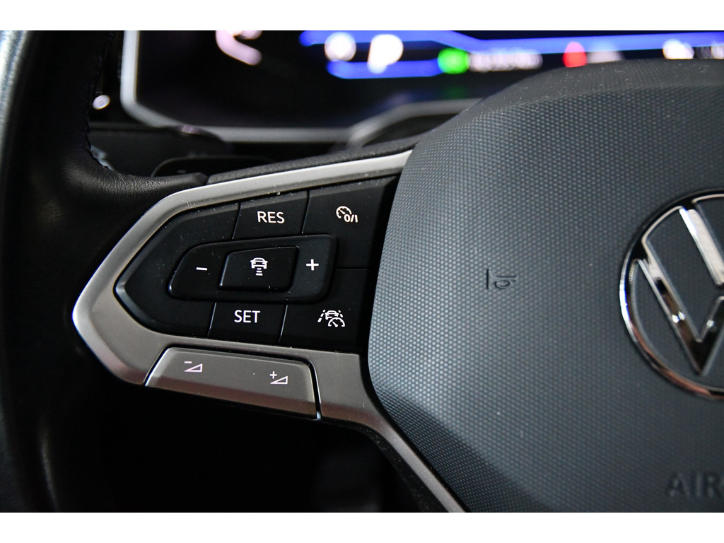 Volkswagen TAIGO 1.5 TSI R-Line Pano Side assist Camera Business 13