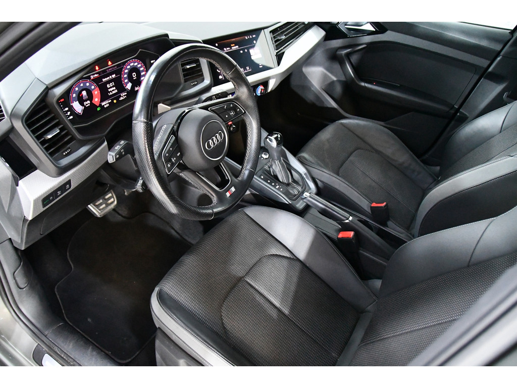 Audi A1 SPORTBACK 30 TFSI Advanced S-edition 1