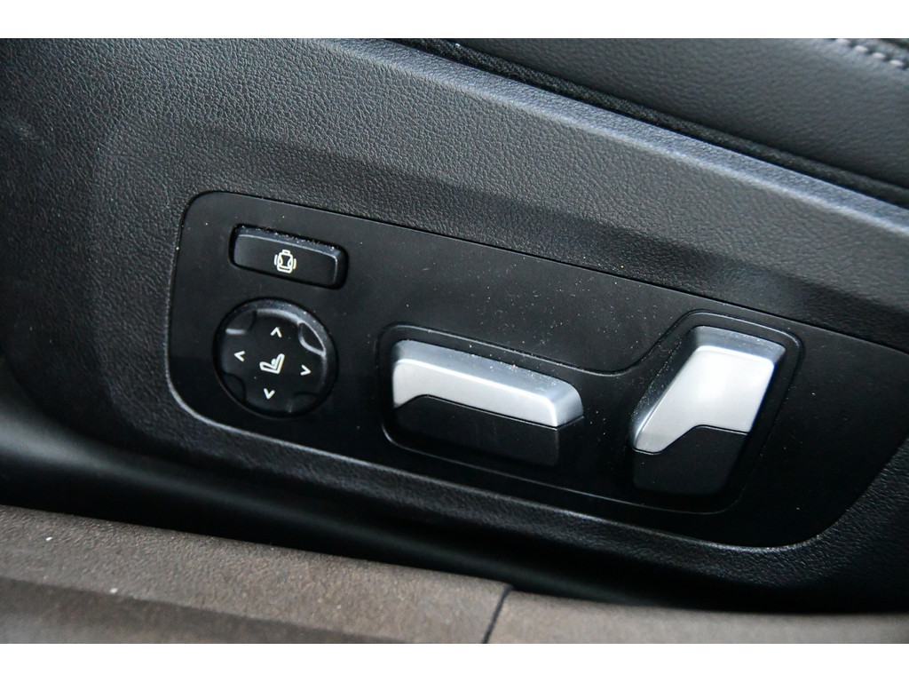 BMW 3-serie 330e High Executive, Schuifkanteldak, M-pakket, Head up, Apple carplay 11