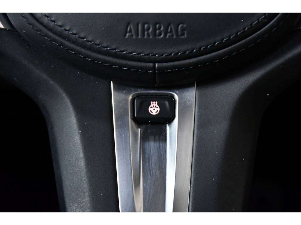 BMW 3-serie 330e High Executive, Schuifkanteldak, M-pakket, Head up, Apple carplay 17