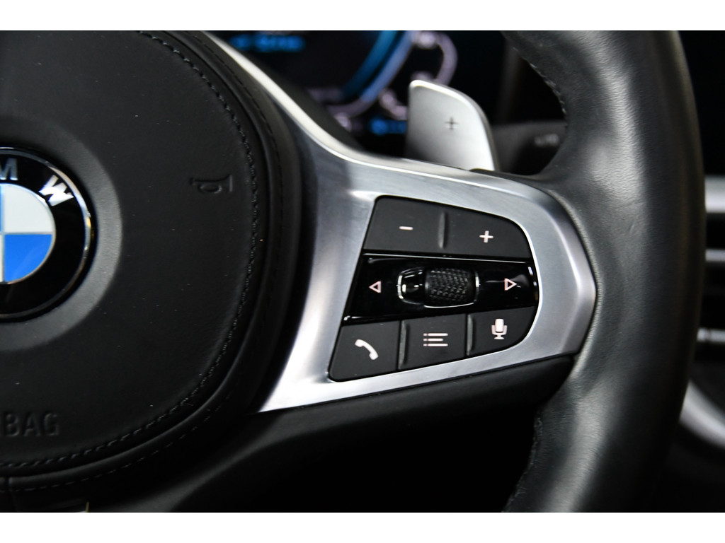 BMW 3-serie 330e High Executive, Schuifkanteldak, M-pakket, Head up, Apple carplay 21