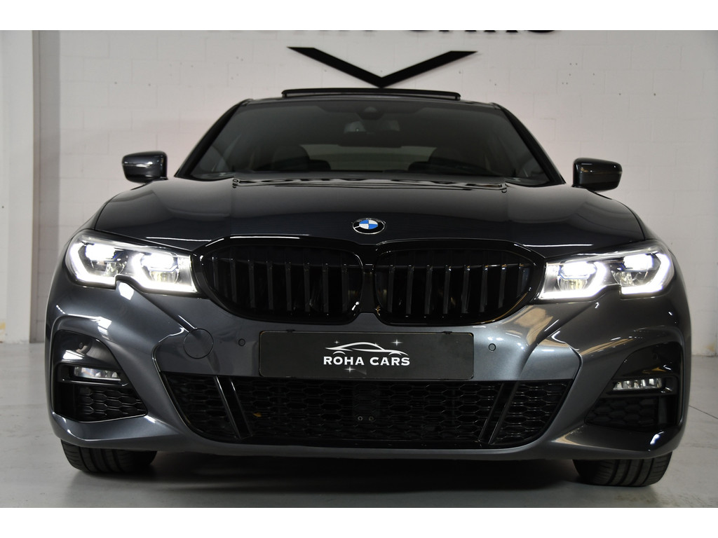 BMW 3-serie 330e High Executive, Schuifkanteldak, M-pakket, Head up, Apple carplay 26