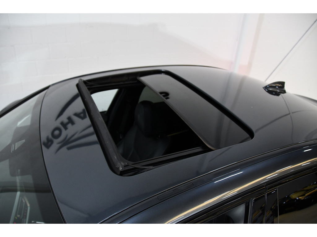 BMW 3-serie 330e High Executive, Schuifkanteldak, M-pakket, Head up, Apple carplay 4