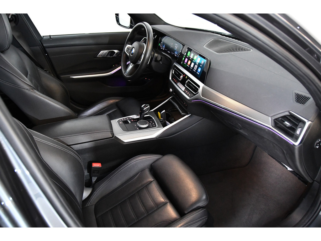BMW 3-serie 330e High Executive, Schuifkanteldak, M-pakket, Head up, Apple carplay 9