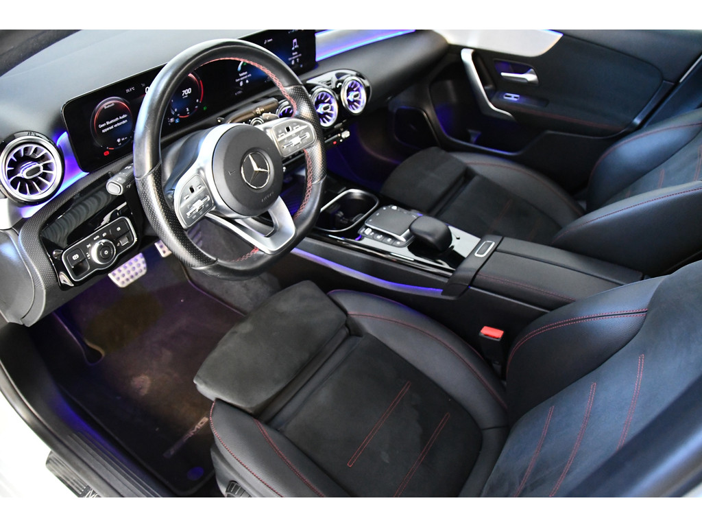 Mercedes-Benz A-klasse 250 Premium Plus, Burmester, Schuifkantel, Sfeerverlichting 4