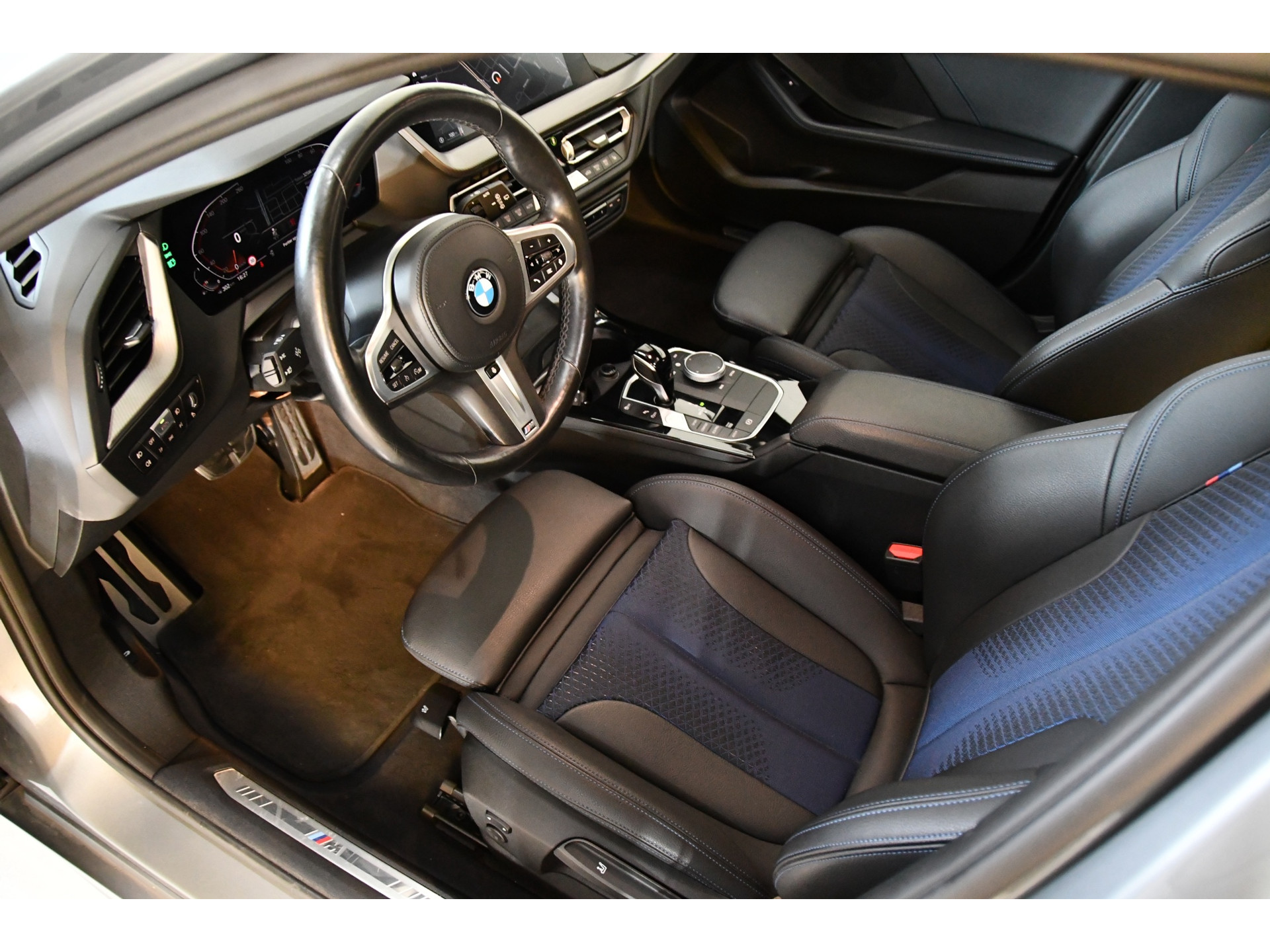Bmw 1-serie 118 i Executive M Sport Pakket Pano Sfeerverlichting 1