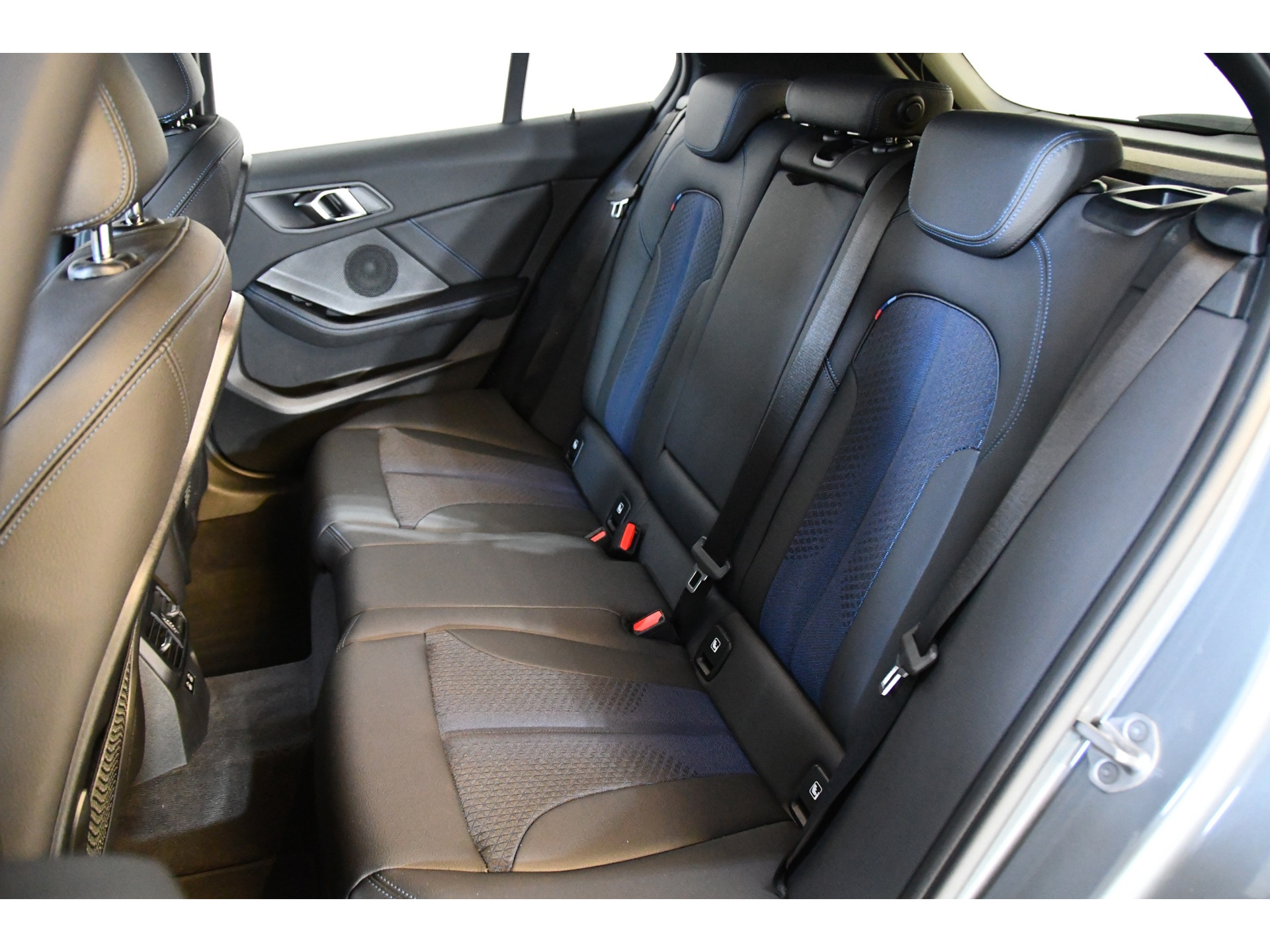 Bmw 1-serie 118 i Executive M Sport Pakket Pano Sfeerverlichting 8