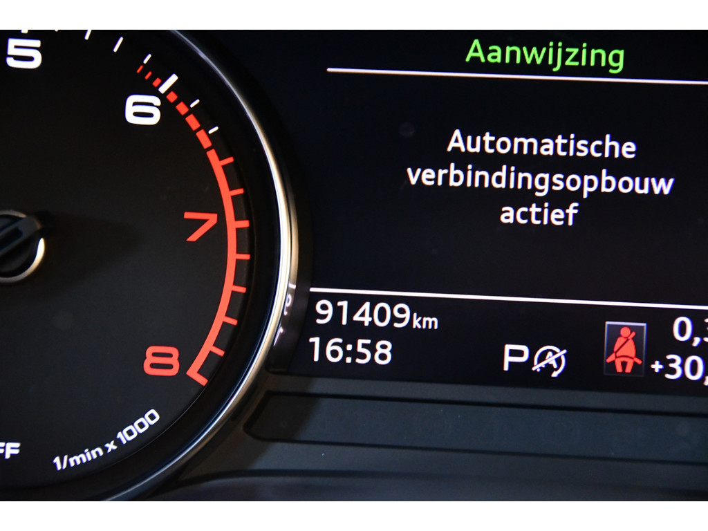 Audi A4 AVANT 35 TFSI Launch edition Sport S-line 16