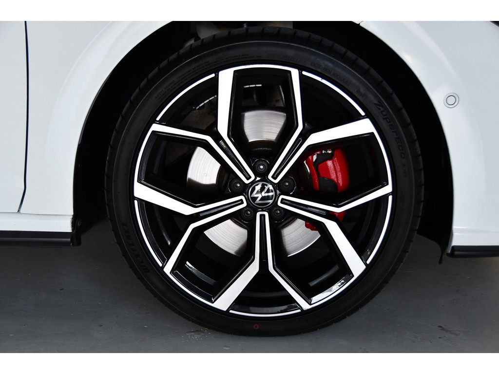 Volkswagen POLO 2.0 TSI GTI Pano Acc Keyless 2