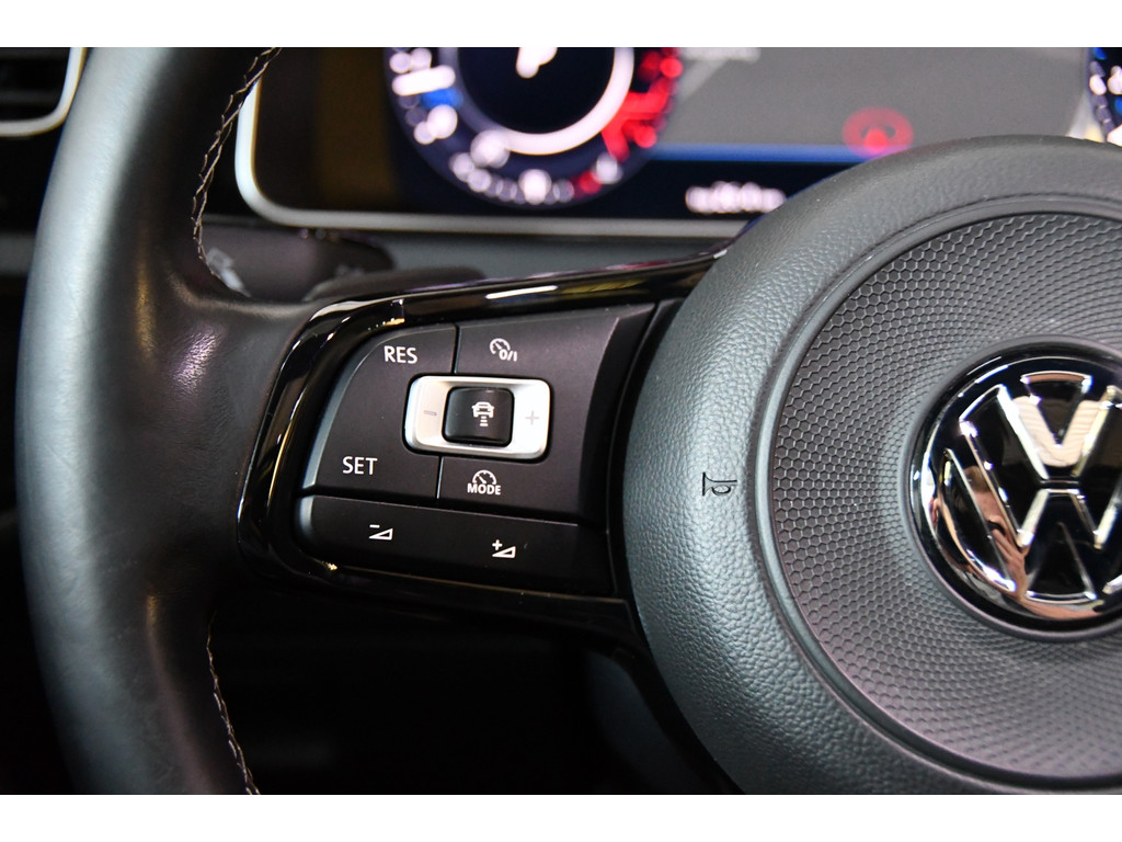 Volkswagen Golf 2.0 TSI R 4 Motion Golf 2.0 TSI 4 Motion R Pano Virtual Acc 8