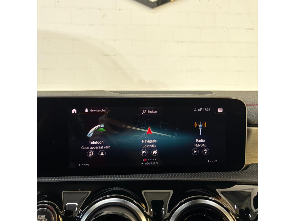 Mercedes-Benz CLA-klasse 200 Advantage AMG-pakket Camera 13