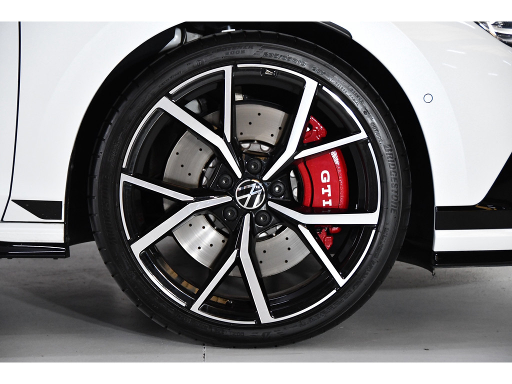 Volkswagen Golf 2.0 TSI GTI Clubsport, Panorama, HK Audio, Groot display 1