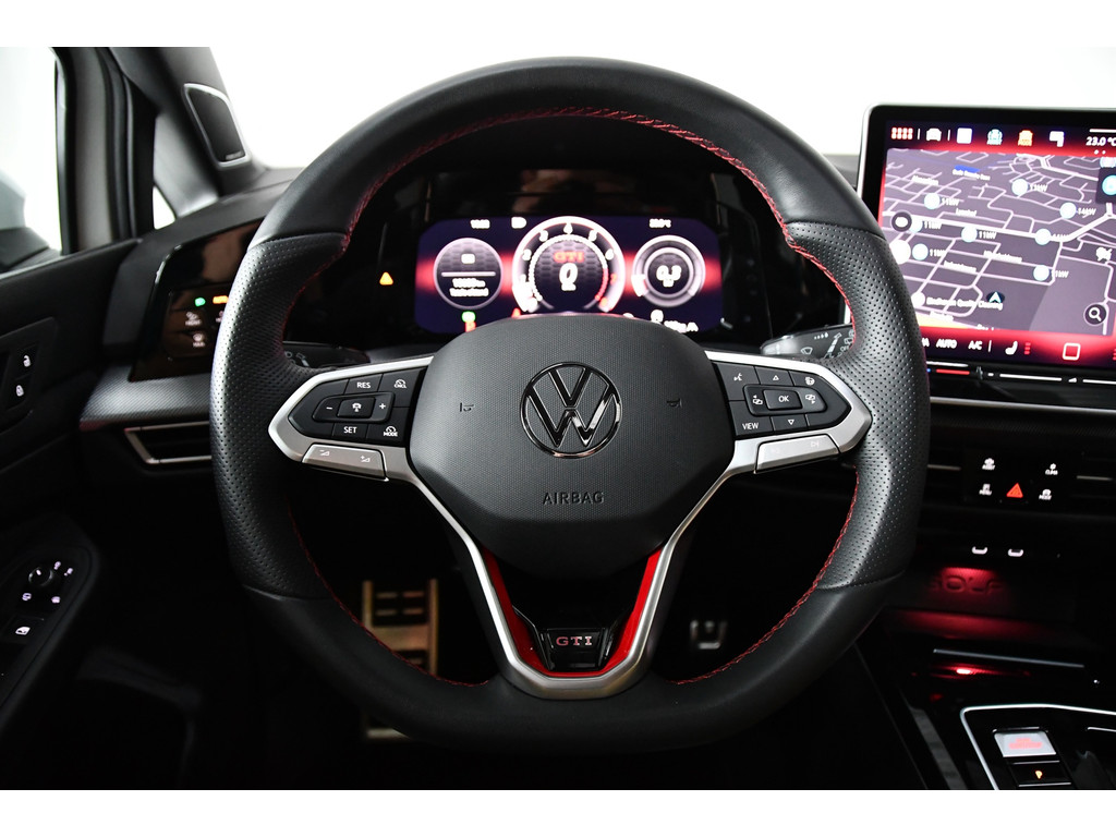 Volkswagen Golf 2.0 TSI GTI Clubsport, Panorama, HK Audio, Groot display 9