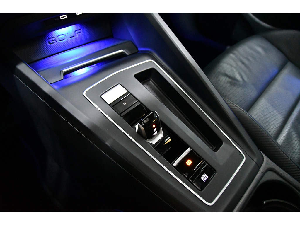 Volkswagen GOLF 2.0 TSI R 4Motion, Panoramadak, Headup, Sfeerverlichting 21