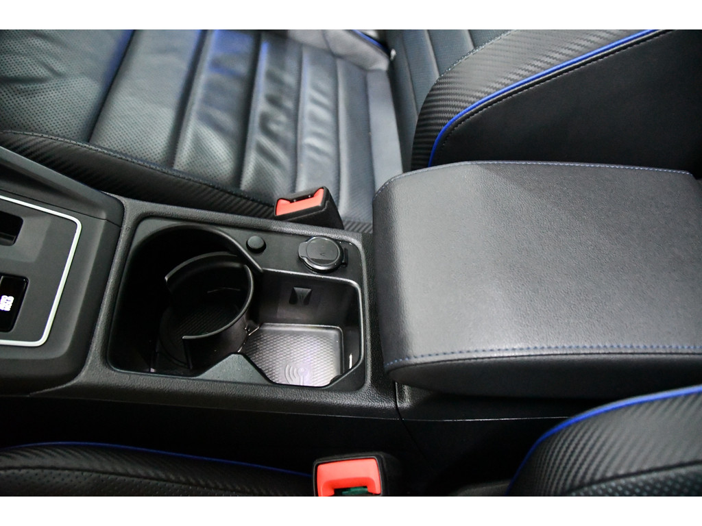 Volkswagen GOLF 2.0 TSI R 4Motion, Panoramadak, Headup, Sfeerverlichting 22