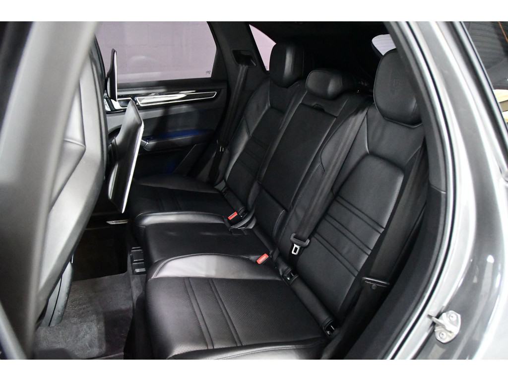 Porsche Cayenne 3.0 E-Hybrid, Bomvol opties. Panoramadak, Softclose, Bose soundsystem 10