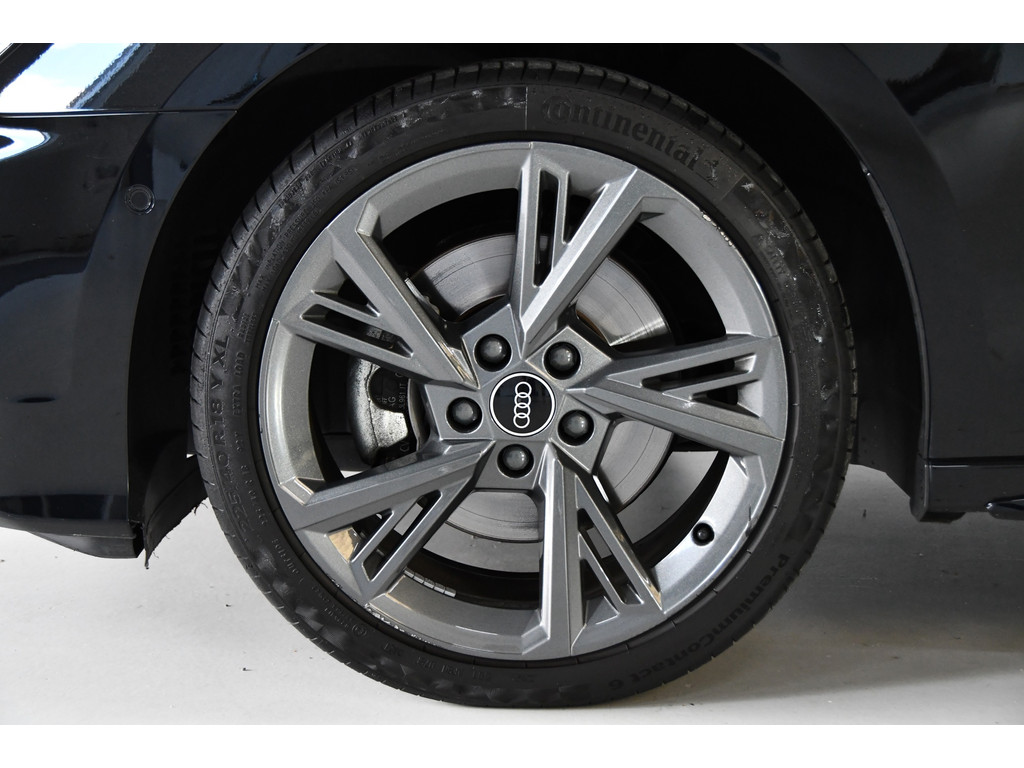 Audi A3 Sportback 40TFSI e Business S-line, Panoramadak, Applecarplay 1