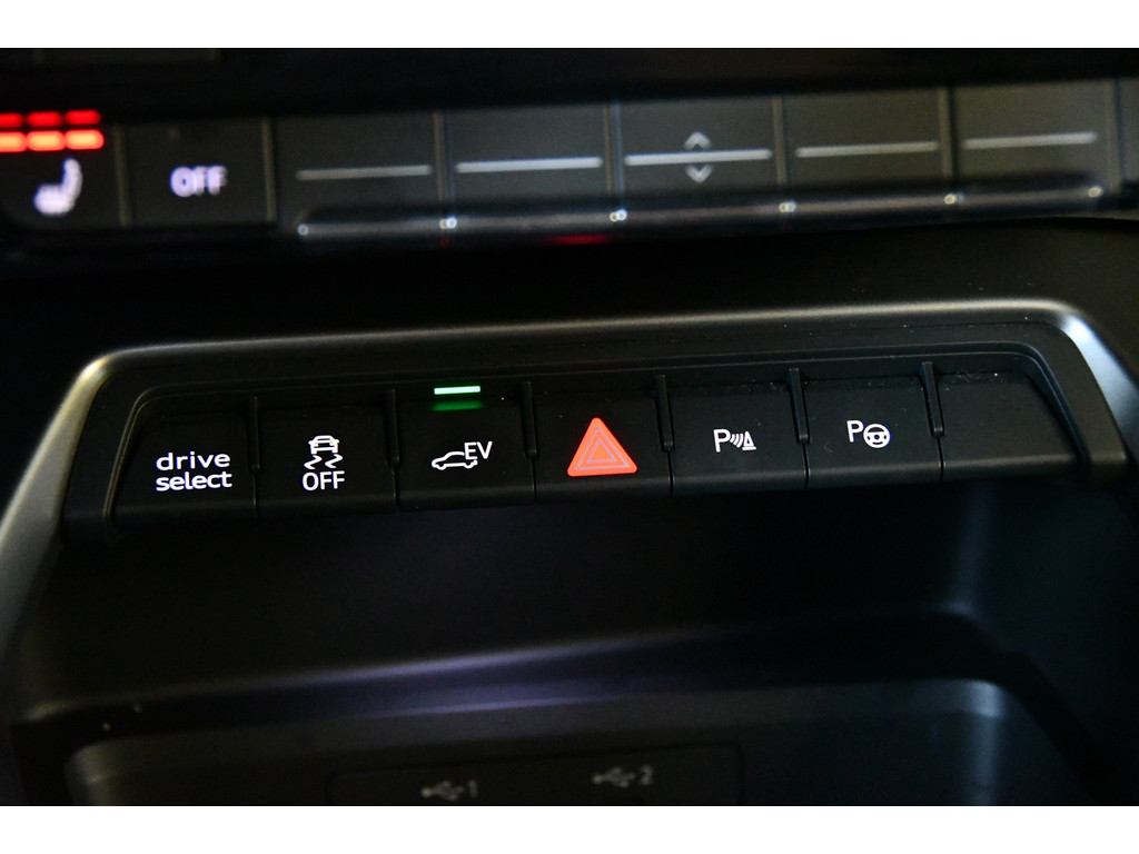Audi A3 Sportback 40TFSI e Business S-line, Panoramadak, Applecarplay 14