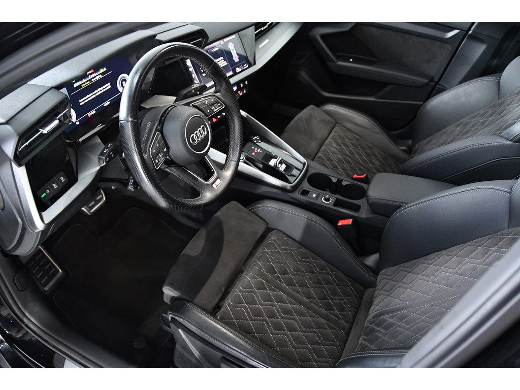 Audi A3 Sportback 40TFSI e Business S-line, Panoramadak, Applecarplay 4