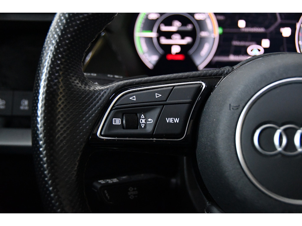 Audi A3 Sportback 40TFSI e Business S-line, Panoramadak, Applecarplay 9