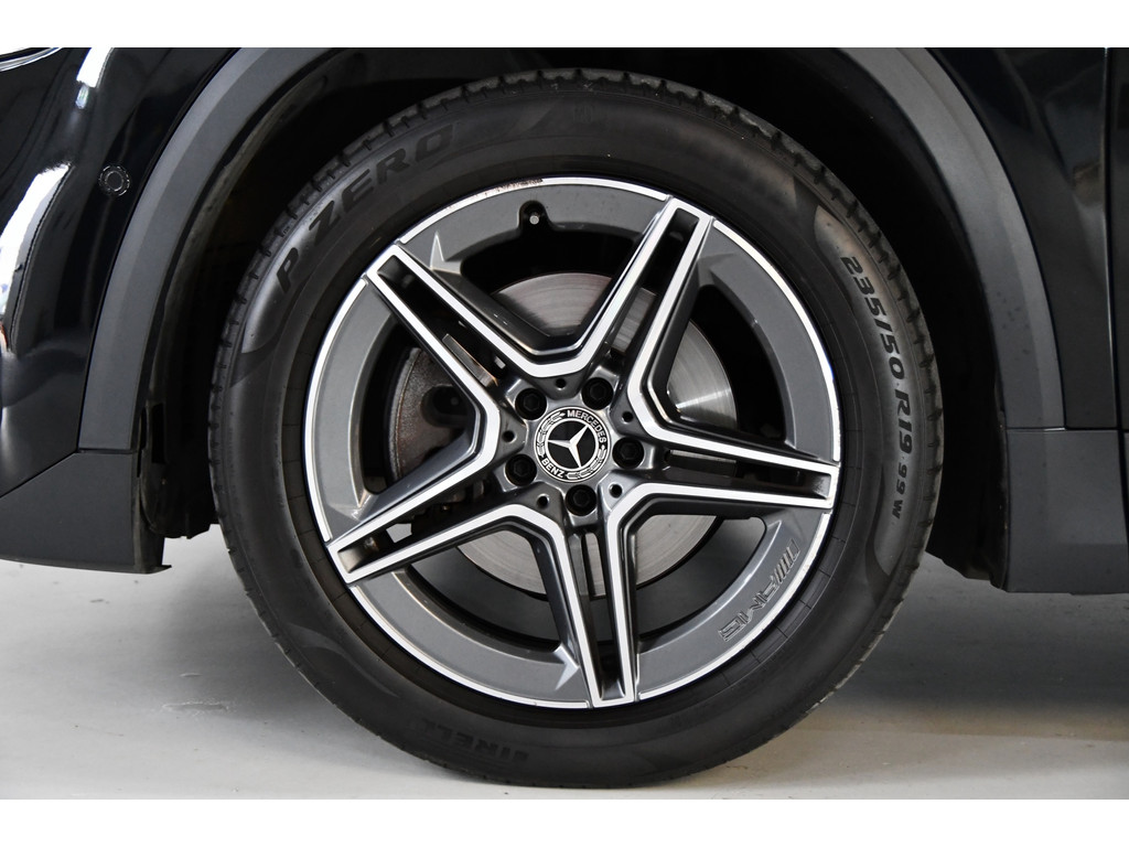 Mercedes-Benz GLA-Klasse 250 AMG-line 4Matic 1