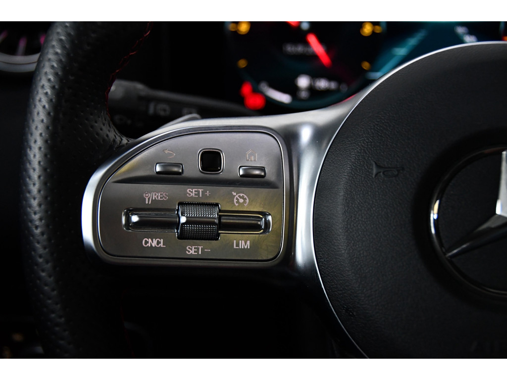 Mercedes-Benz GLA-Klasse 250 AMG-line 4Matic 11