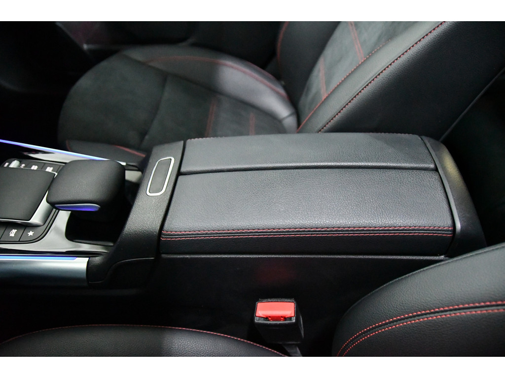 Mercedes-Benz GLA-Klasse 250 AMG-line 4Matic 26