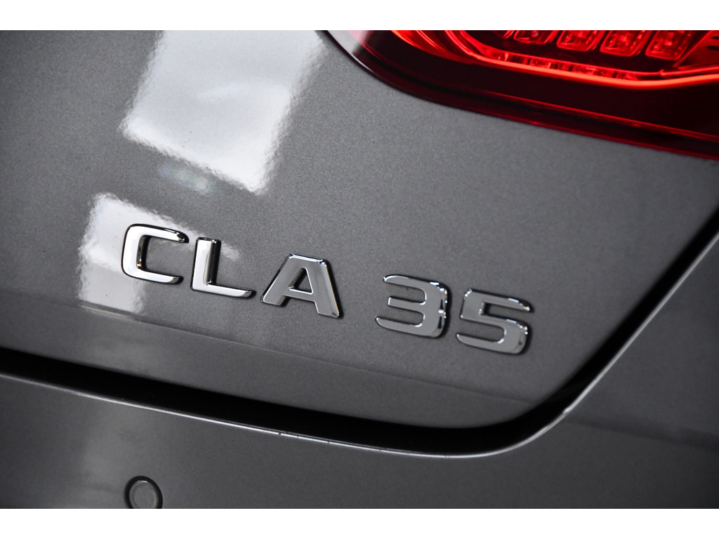 Mercedes-Benz CLA-klasse Shooting Brake AMG 35 4MATIC 10