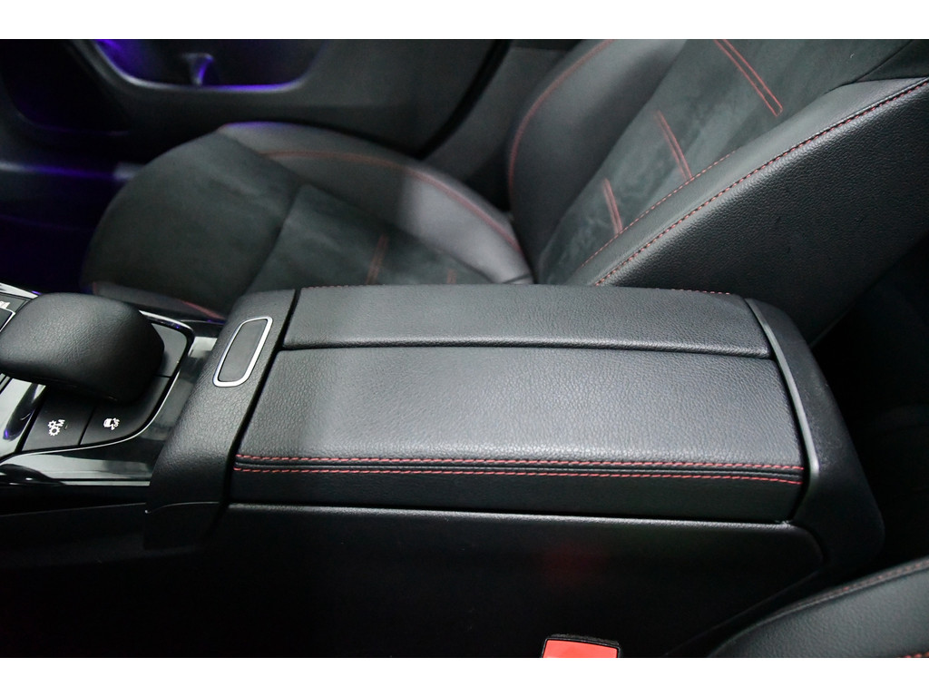 Mercedes-Benz CLA-klasse Shooting Brake AMG 35 4MATIC 25