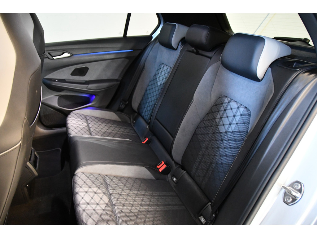 Volkswagen Golf 1.5 eTSI R-LINE PANO H&K VOL 5