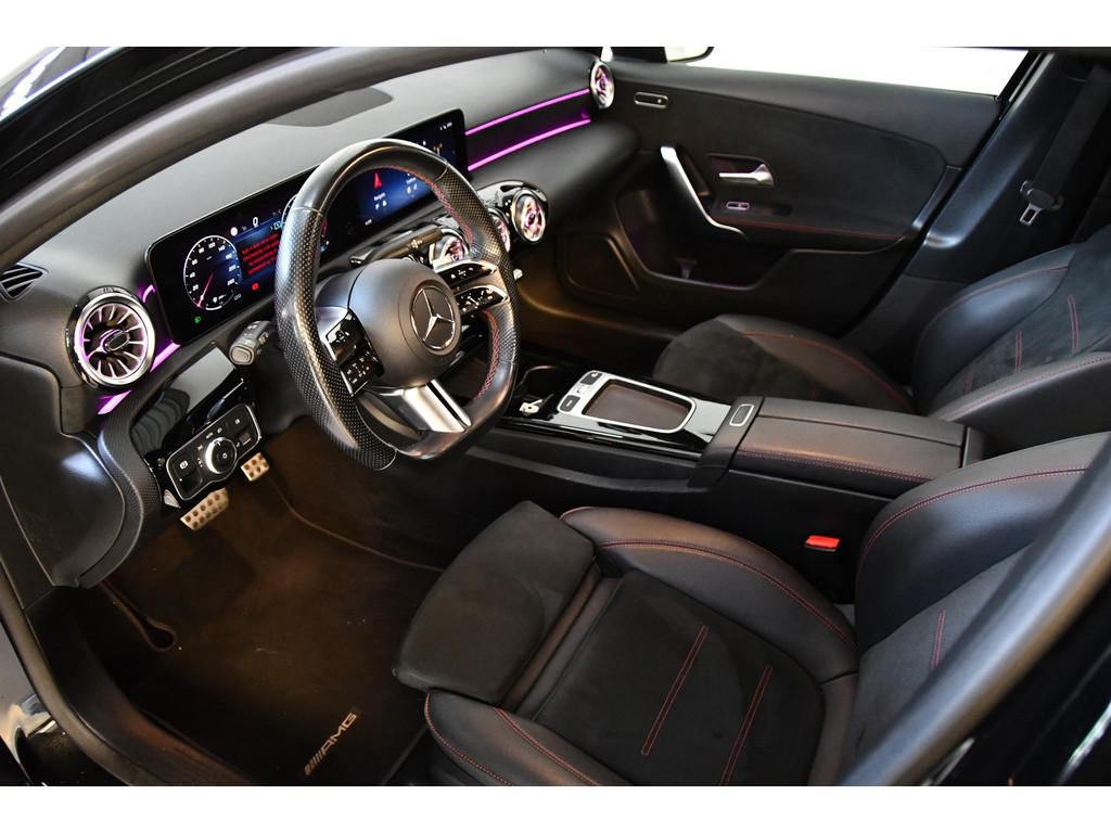 Mercedes-Benz A-klasse A200 AMG-Line Pano Cam Night 4