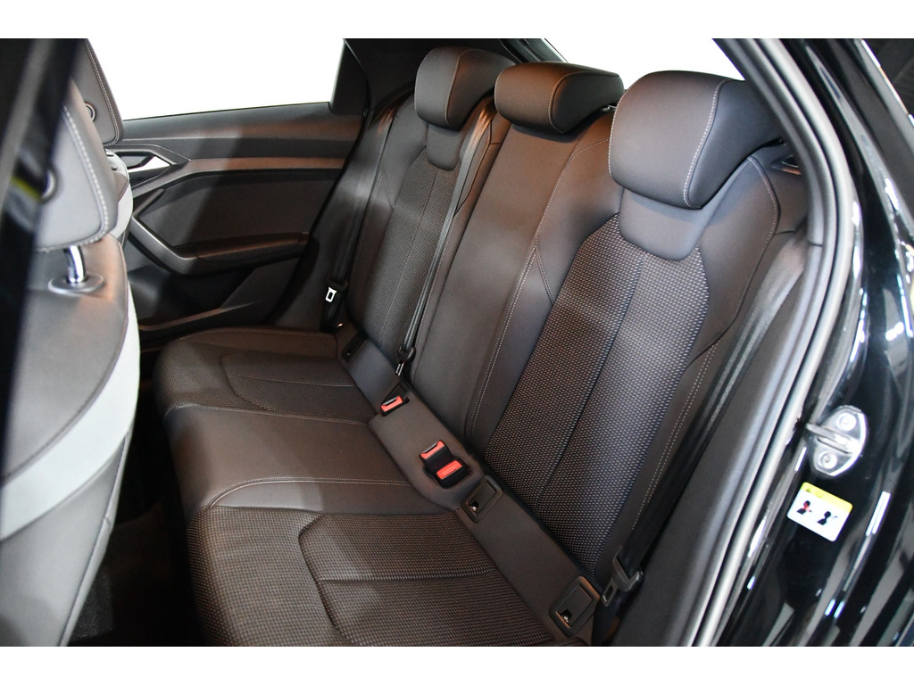 Audi A1 SPORTBACK 35 TFSI Pro Line S 4