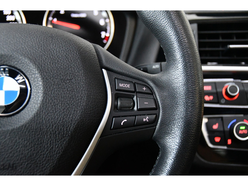 BMW 1-serie 118i Sport Line Edition, Schuifdak, Navi 10