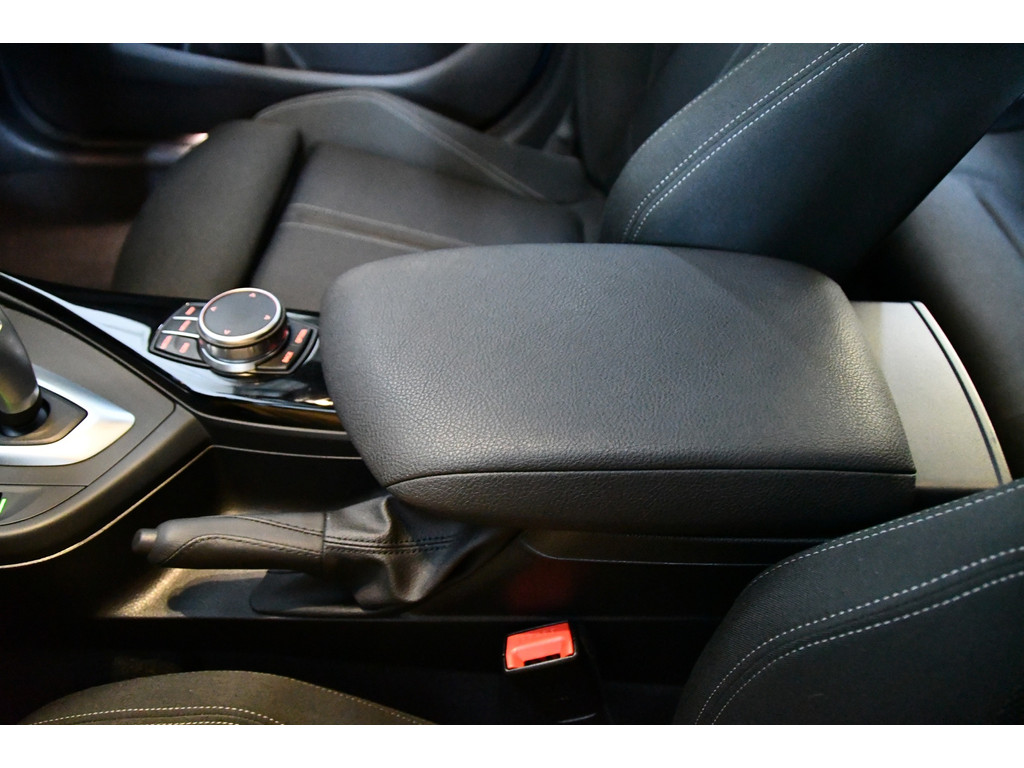 BMW 1-serie 118i Sport Line Edition, Schuifdak, Navi 20