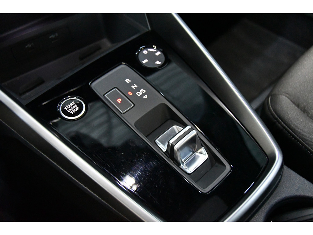 Audi A3 Sportback 35TFSI 1.5 S-Line Panorama Led matrix 24