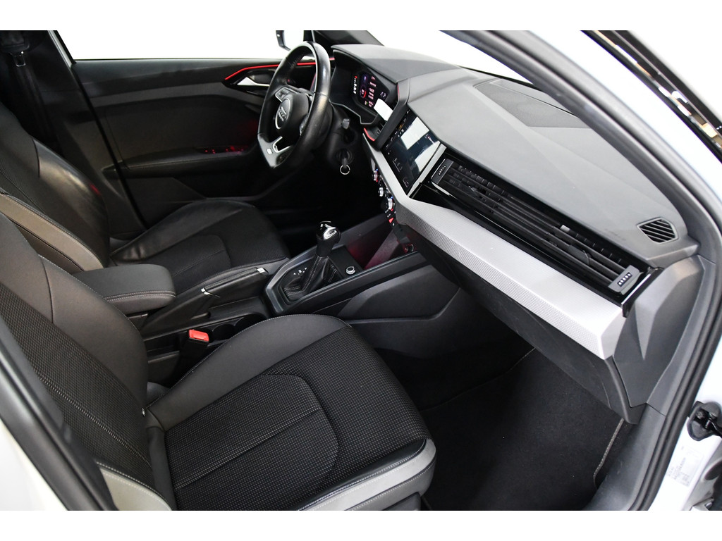 Audi A1 Sportback 35 TFSI S-Line 5