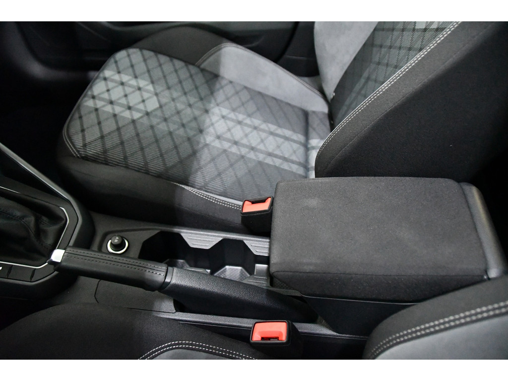 Volkswagen Polo 1.0 TSI R-line pano dsg keyless iq light 21