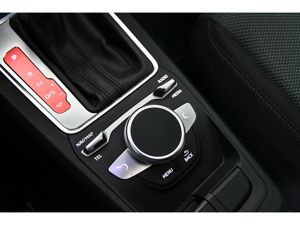 Audi Q2 35 TFSI S Edition, Blackline, Panoramadak 12