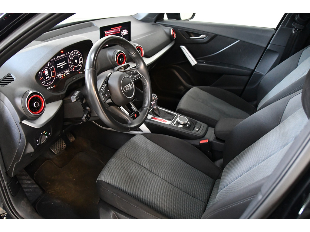 Audi Q2 35 TFSI S Edition, Blackline, Panoramadak 4