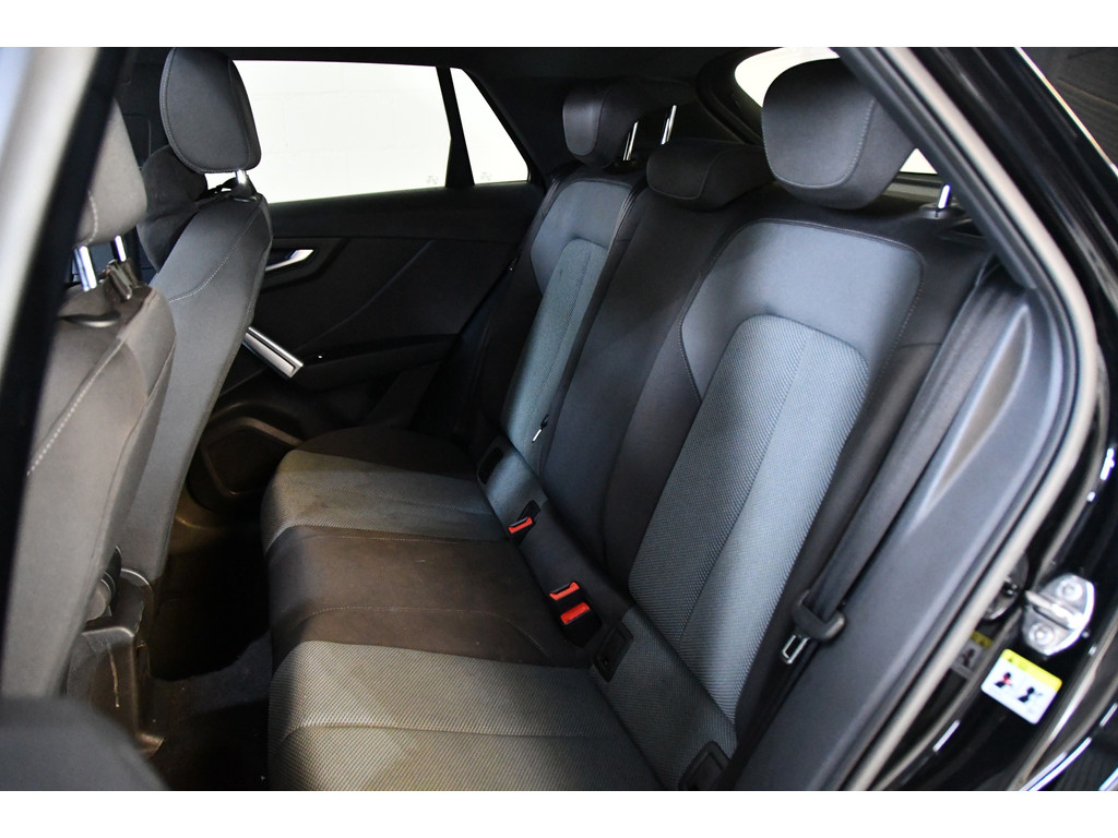 Audi Q2 35 TFSI S Edition, Blackline, Panoramadak 5