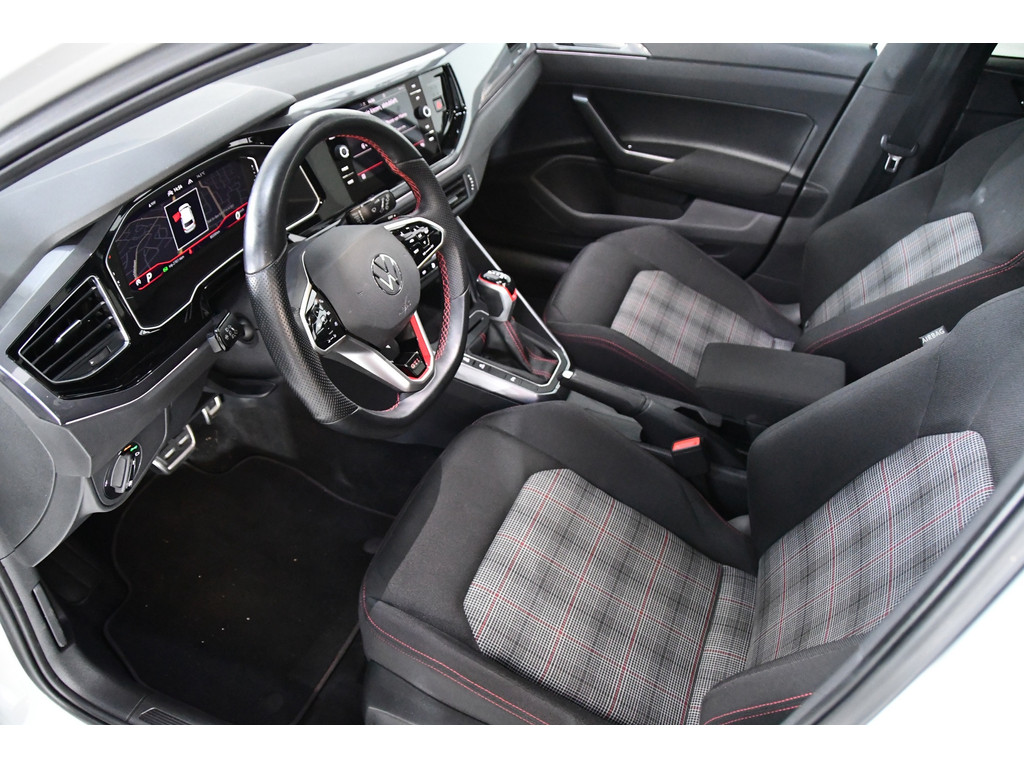 Volkswagen POLO 2.0 TSI GTI PANO IQ light Lane assist ACC 4