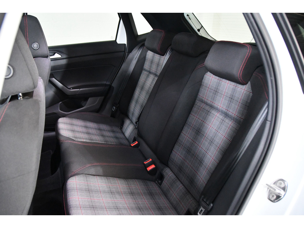 Volkswagen POLO 2.0 TSI GTI PANO IQ light Lane assist ACC 5