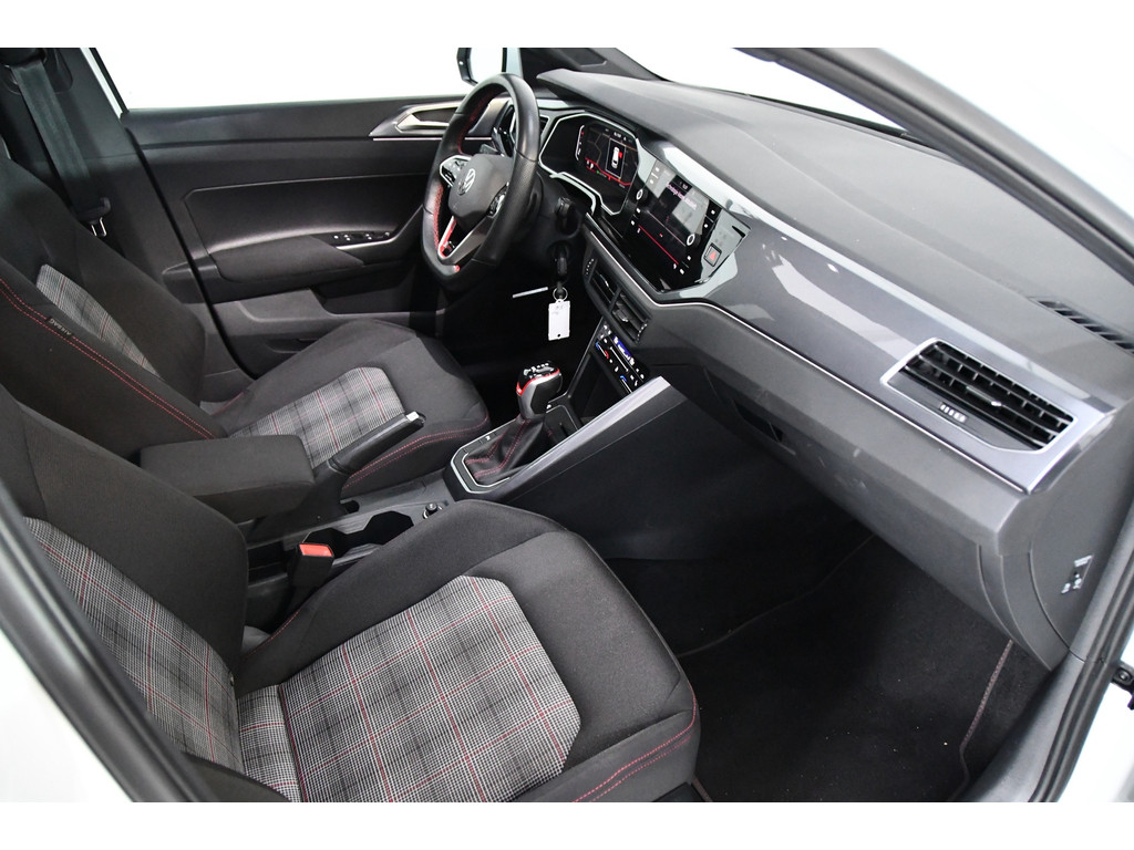 Volkswagen POLO 2.0 TSI GTI PANO IQ light Lane assist ACC 6