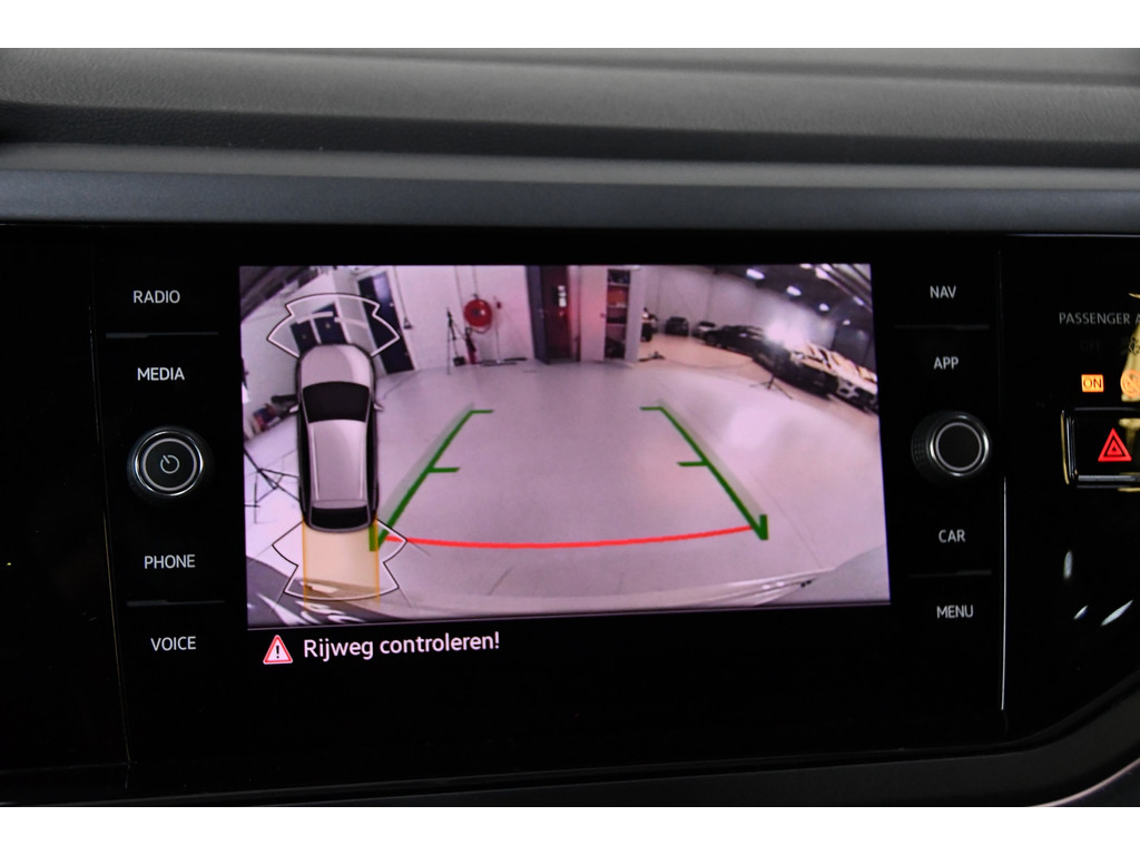 Volkwagen Taigo 1.0 TSI R-Line Business Pano/Aut/Side-assist 15