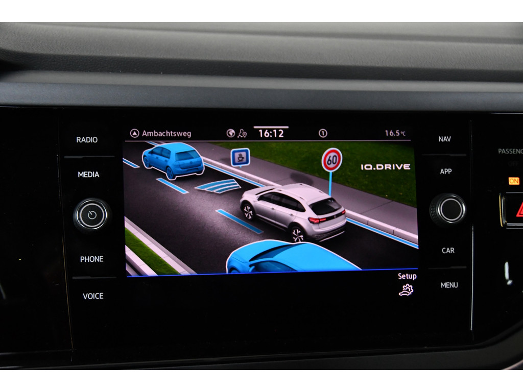 Volkwagen Taigo 1.0 TSI R-Line Business Pano/Aut/Side-assist 16