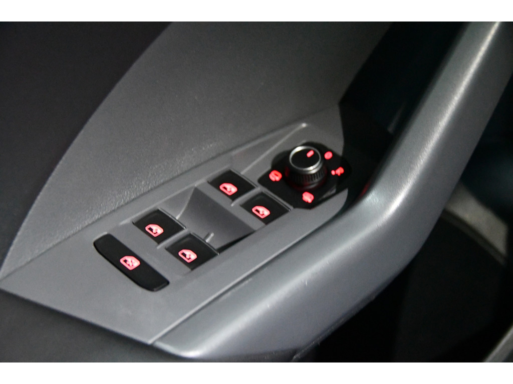 Volkswagen T-Cross 1.5 TSI DSG 3X R-Line 10