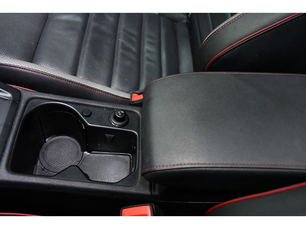 Volkswagen Golf 2.0 GTI Clubsport, Nürburgpack, Headup, Pano, HK audio 22